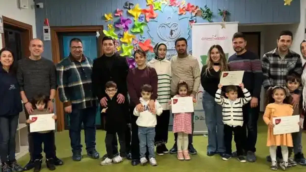 İzmit'te babalara sertifikaları teslim edildi