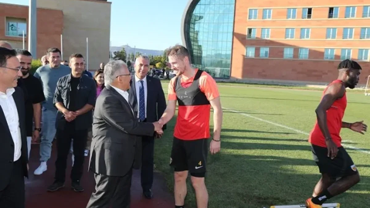 Kayseri dinamiklerinden Mondihome Kayserispor'a ziyaret