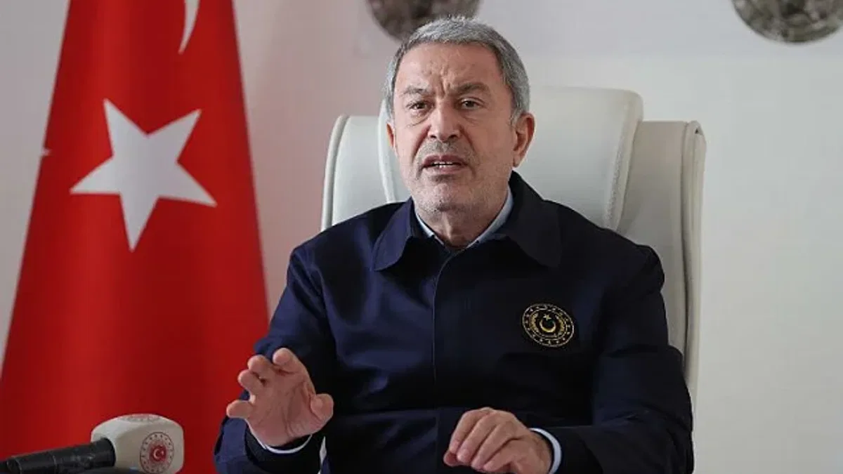 Bakan Akar: TSK ilk andan itibaren seferber