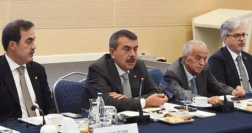 bakan-tekin.jpg