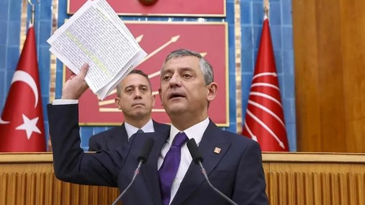 Özgür Özel: Kıbrıs, Türkiye'nin arka bahçesi değil! Ümit Dikbayır CHP'ye katıldı