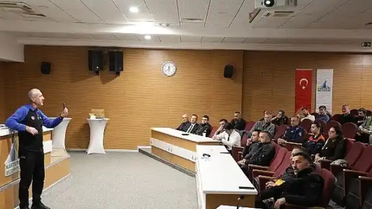 Kartepe'de AFAD Personeline Teorik Eğitim