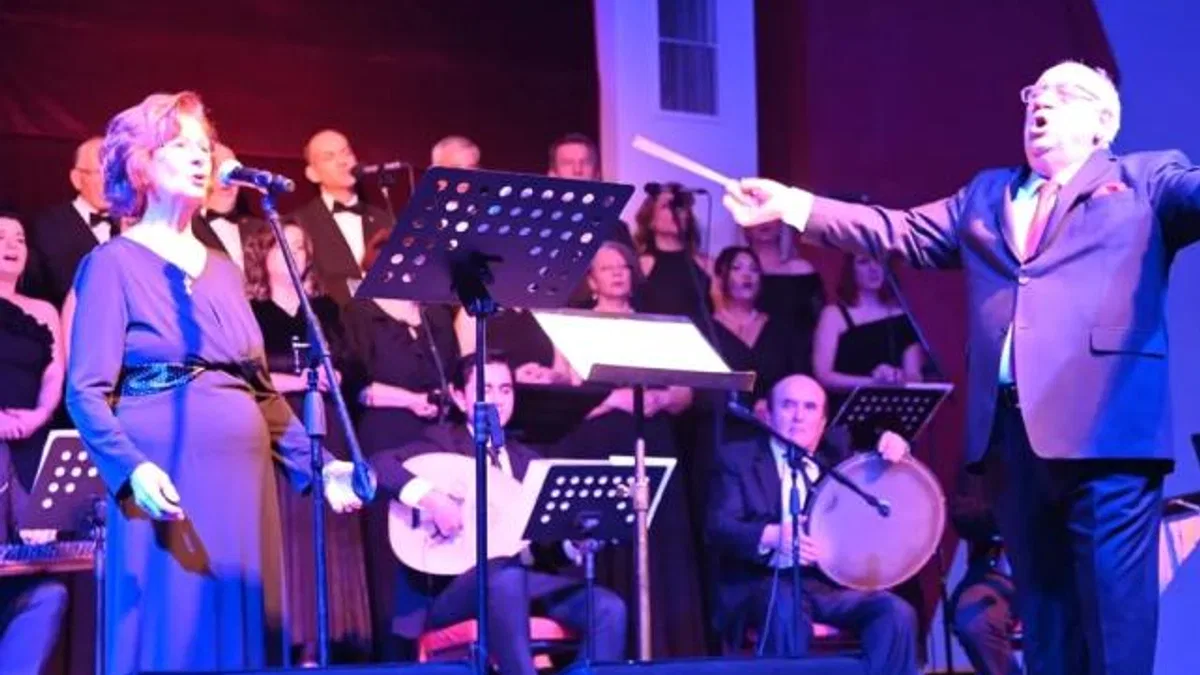 Manisa'da Selim Öztaş korosundan unutulmaz gece