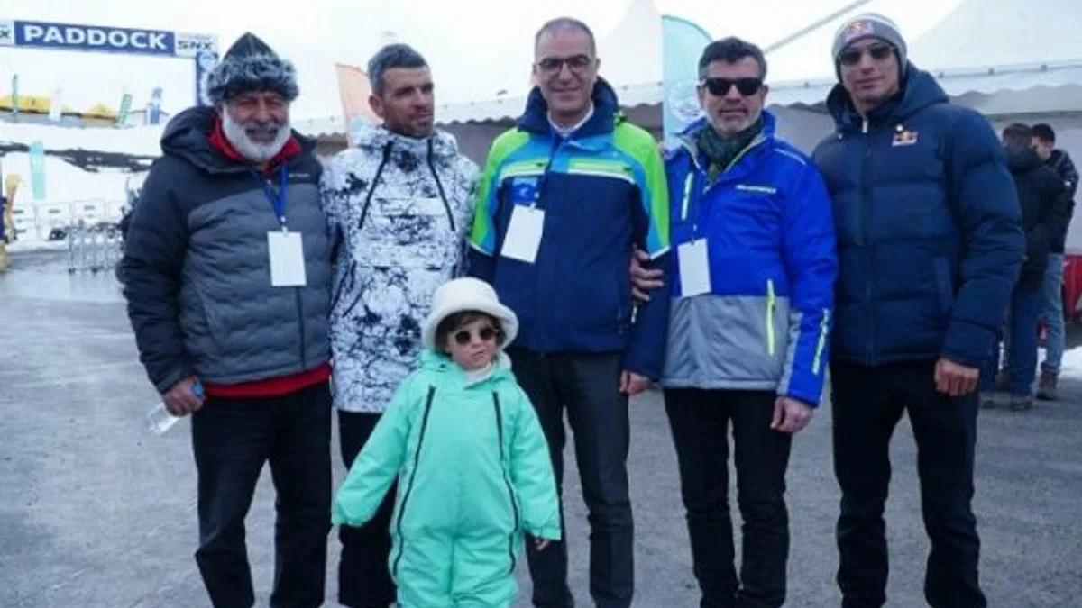 Kenan Sofuoğlu Snowcross'ta