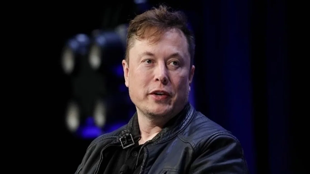 Elon Musk "zihnini buluta yüklediğini" söyledi