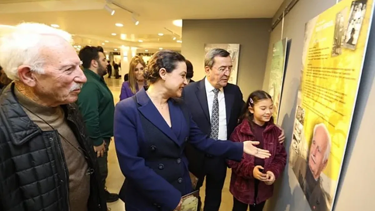 İzmir'de iki belediyeden hasret dolu sergi