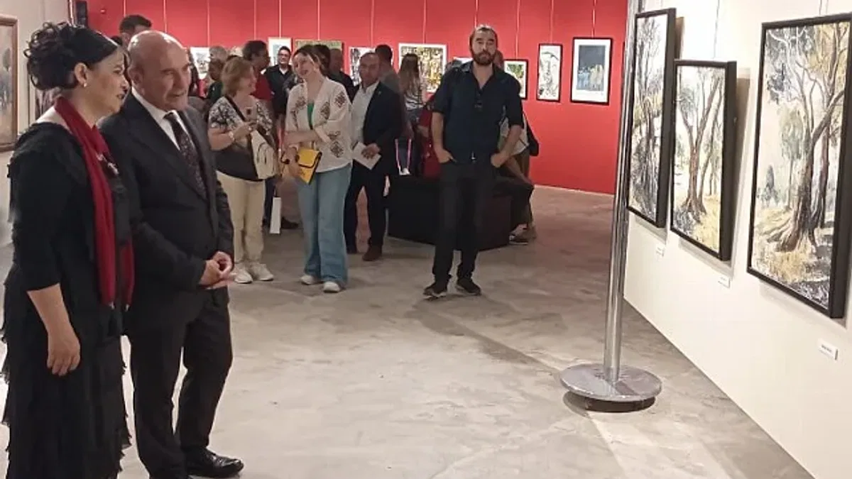 İzmir'in kültürel değerleri sergileniyor