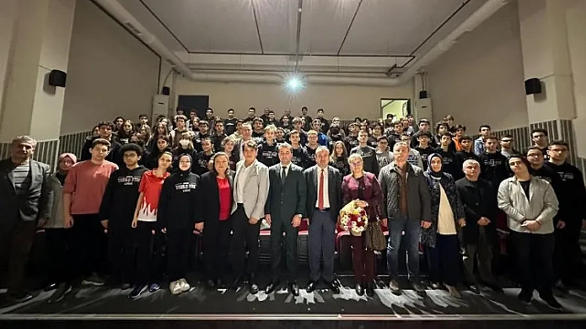 Mesut Şehitoğlu; "Türkiye'nin gelecek hedefleri gençlerin vizyonuyla olacak"