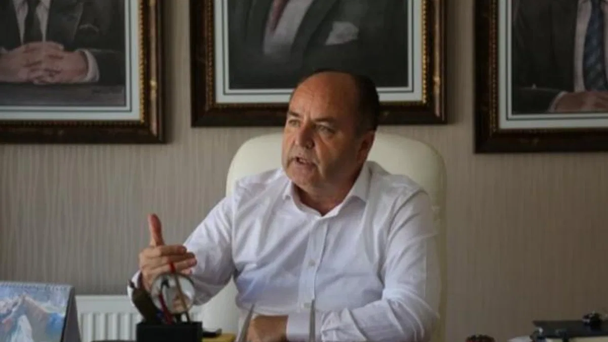 Çelebi, depremde yaşamını yitirenleri andı