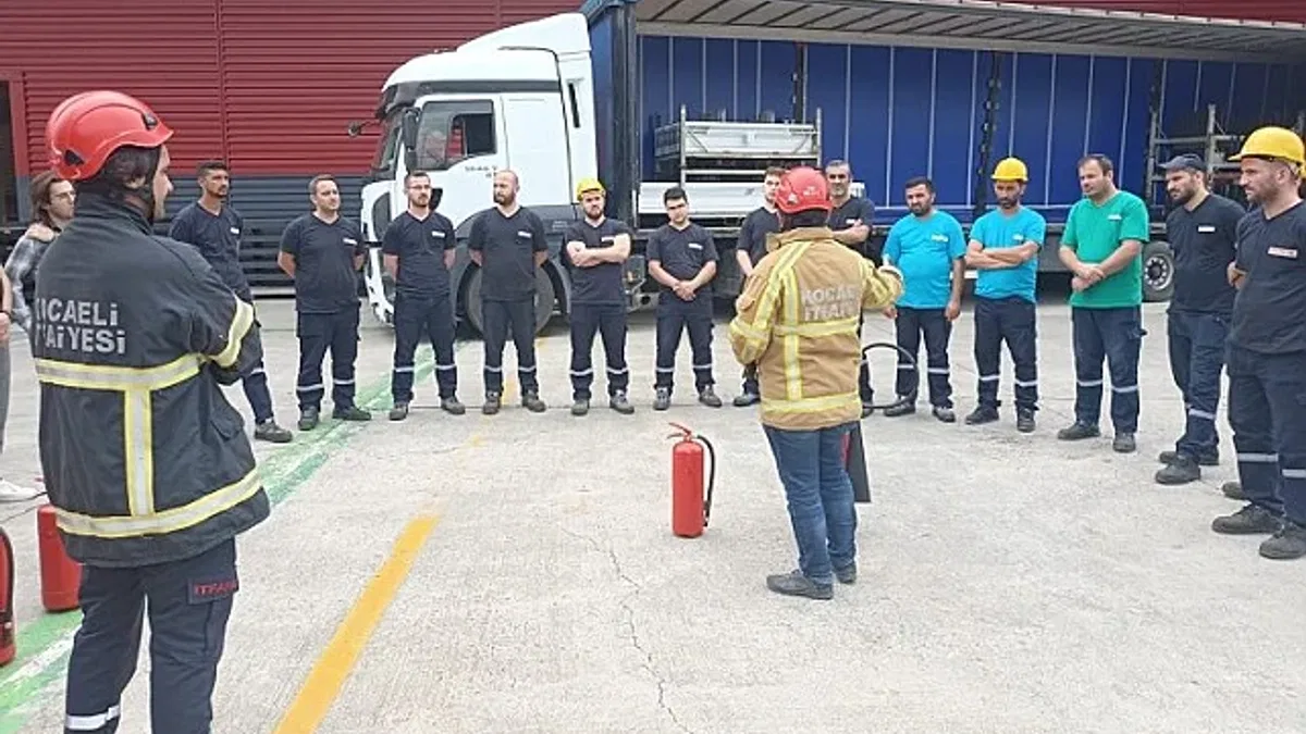 Kocaeli Büyükşehir İtfaiyesi eğitimlerine devam ediyor
