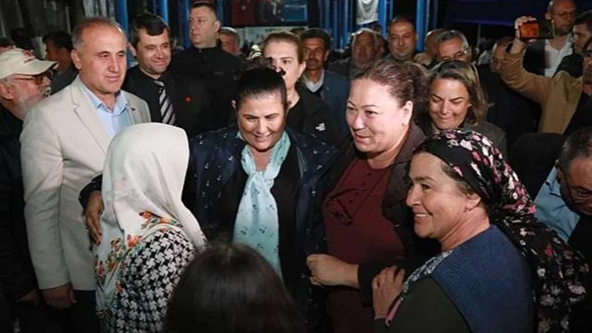 Aydınlılar Büyükşehir'in İftar Sofralarında Bir Araya Gelmeye Devam Ediyor