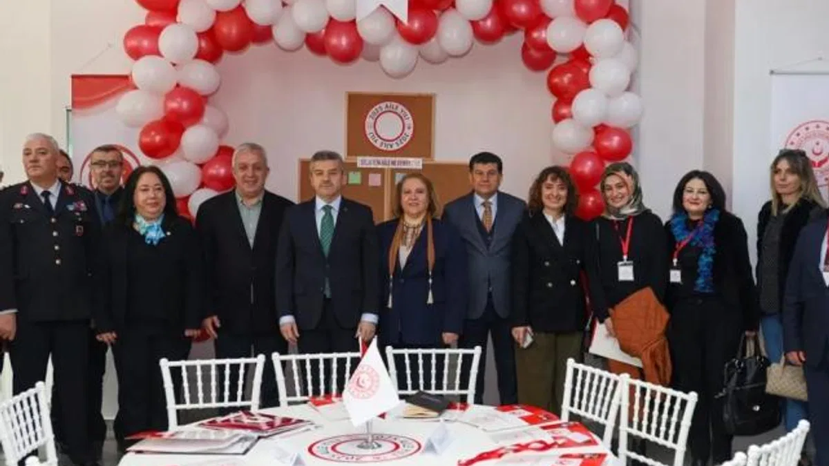 Artvin'de paydaşlar 'aile' için toplandı