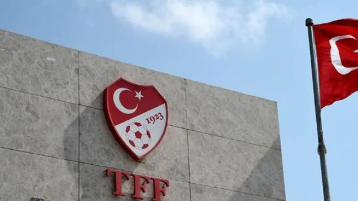 Profesyonel Futbol Disiplin Kurulu'dan 5 Süper Lig ekibine para cezası