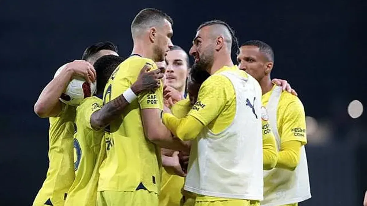 VavaCars Fatih Karagümrük 1-2 Fenerbahçe (Maç Sonucu)