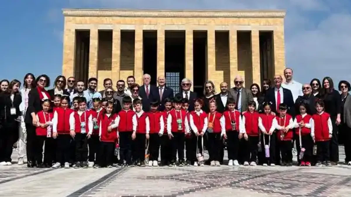 TEGV çocukları Ata'nın huzurunda