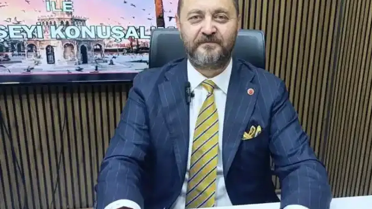 İzmir'de AK Parti'li Ünal’dan Karşıyaka Belediyesi’ne sert eleştiri