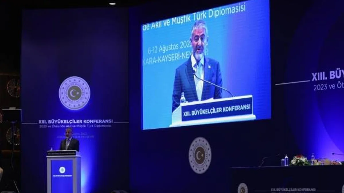 Hazine ve Maliye Bakanı Nebati: Enflasyonla mücadelemizi kararlılıkla sürdürüyoruz