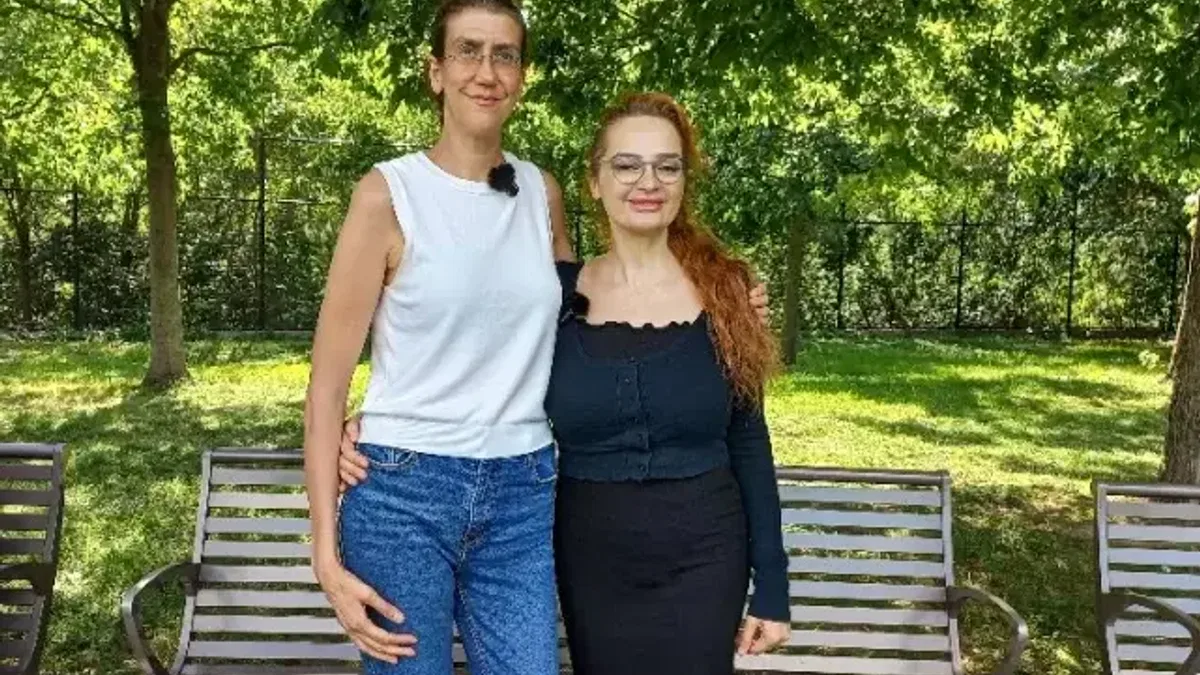 ABD'deki Türklere gönüllü İngilizce öğretiyor