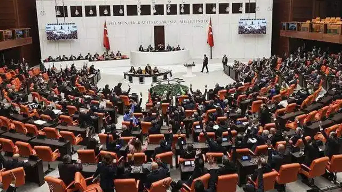 Fahiş aidatlara ilişkin kanun teklifinde 6 madde daha kabul edildi