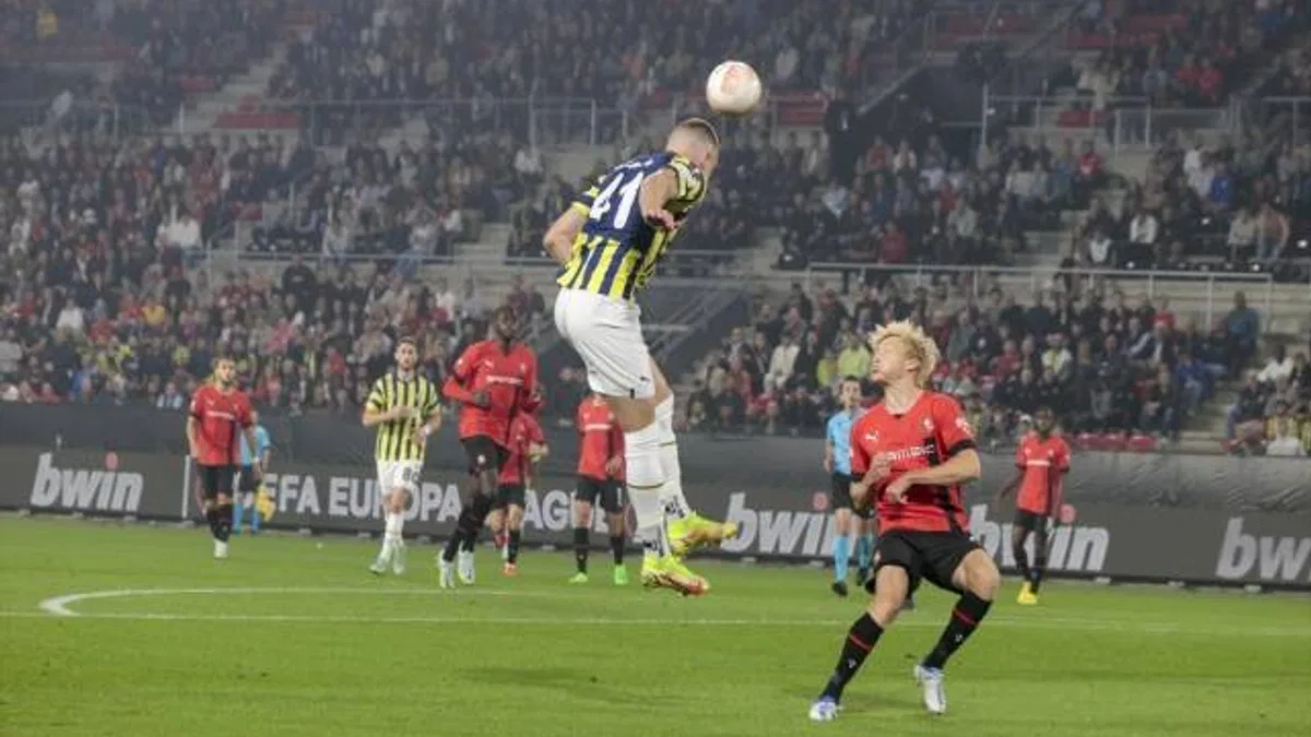 Fenerbahçe, uzatmalarda 1 puana uzandı