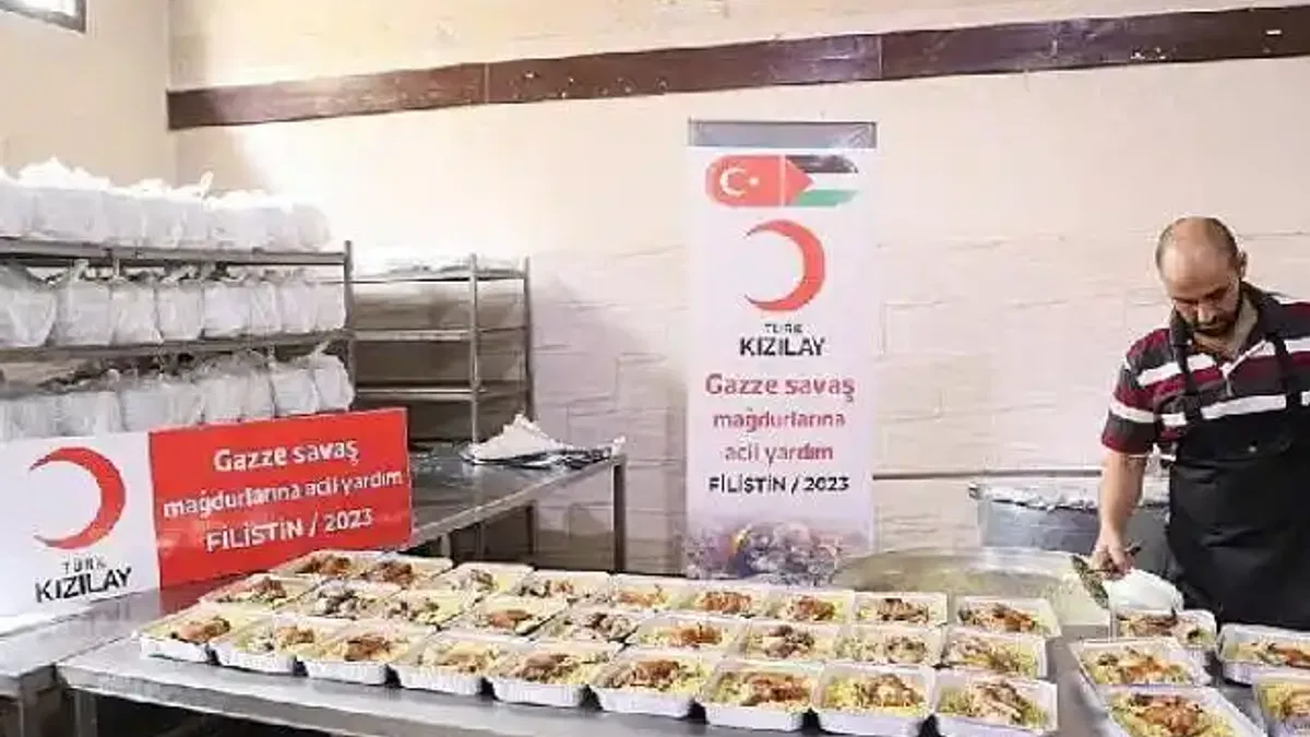 Kızılay'ın Gazze'deki Aşevi Yeniden Yemek Çıkarmaya Başladı
