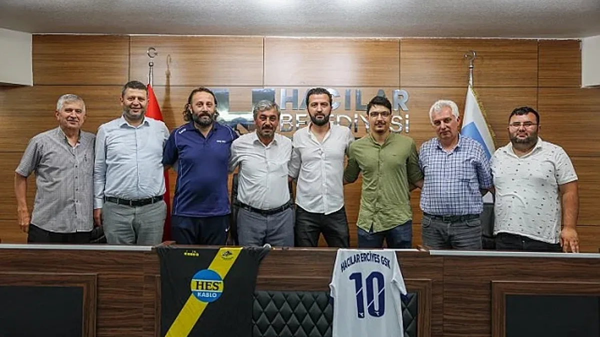 Kayseri Hacılar Erciyesspor'da imzalar atıldı
