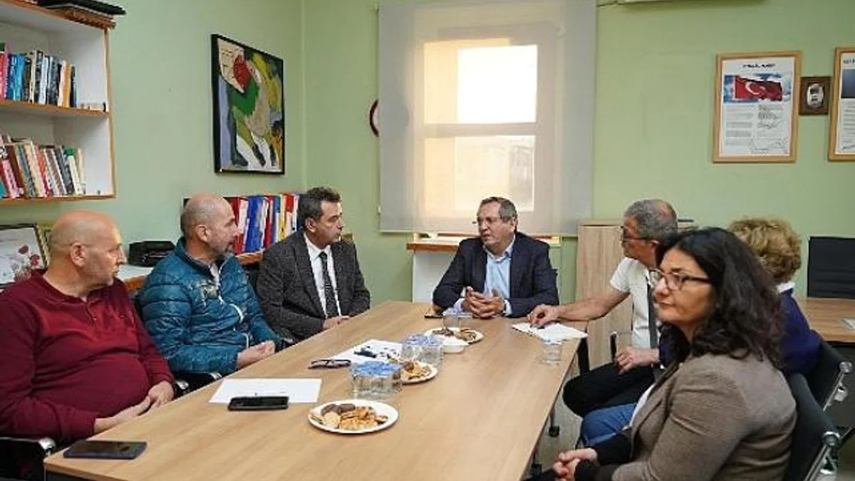 Ayvalık Kent Konseyi yeni yerine taşındı…