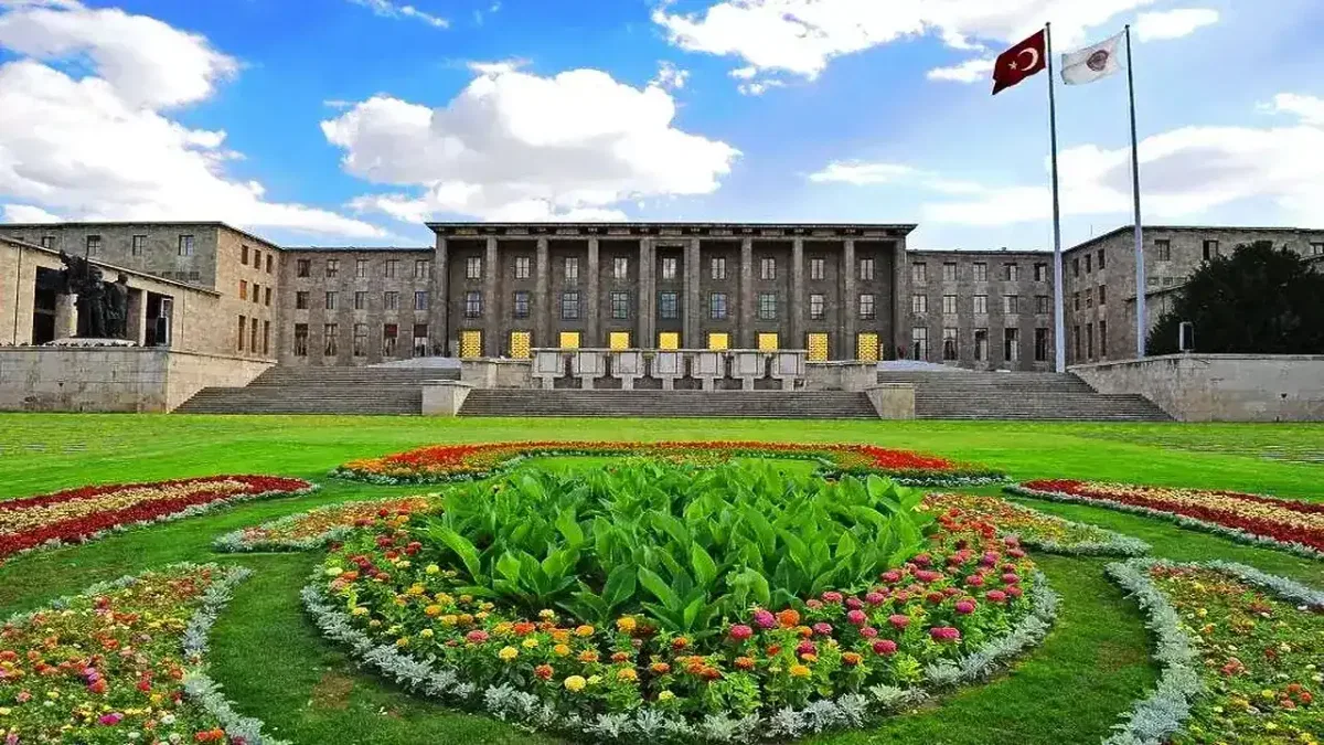 TBMM 51 günlük aranın ardından mesaiye başlıyor