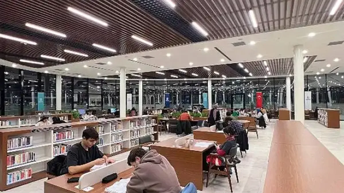 Millet Kütüphanesi'ne ilk günden yoğun ilgi