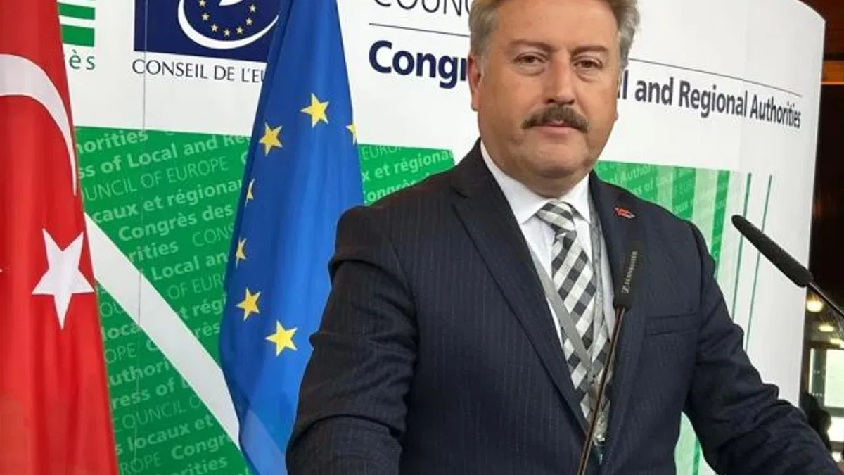 Mustafa Palancıoğlu'ndan Fransa çıkarması