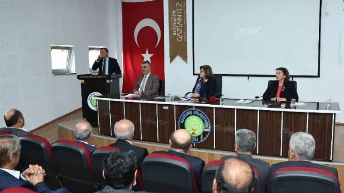 Gaziantep Büyükşehir'den biner liralık eğitim desteği