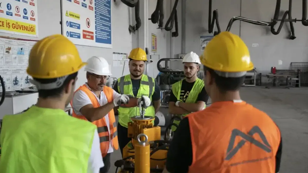 Mersin’de ‘Genç Adım’ projesiyle gençlere yeni fırsatlar