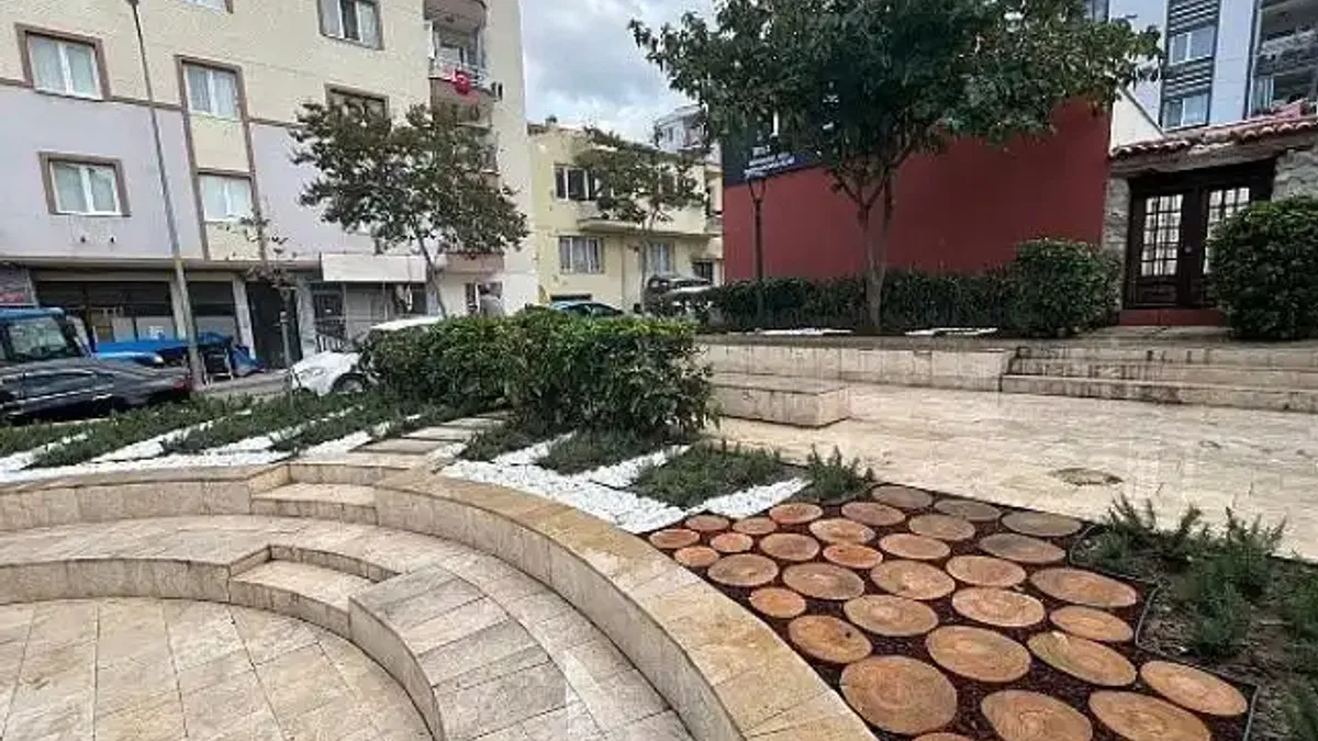 Büyükşehir'den Yeşil Alanlarda Bakım Çalışması