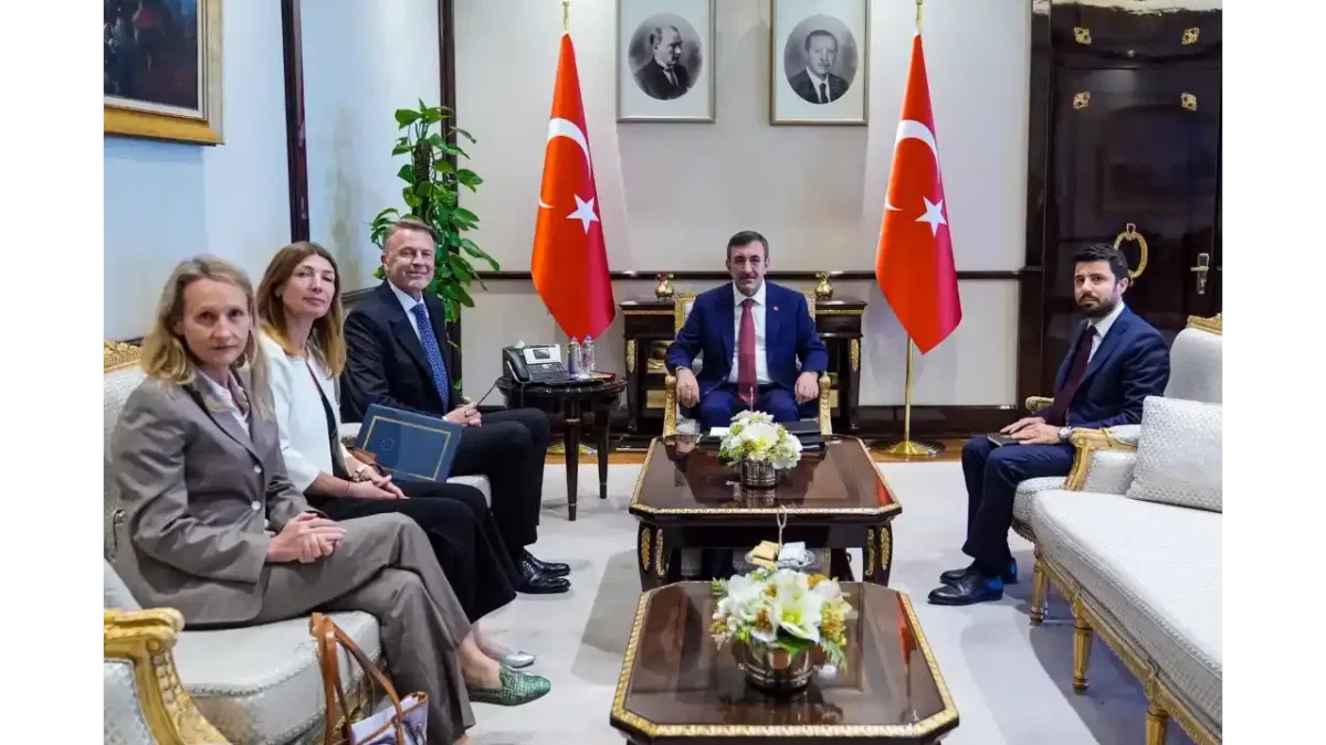Cevdet Yılmaz, 4 ülkenin büyükelçisini ağırladı