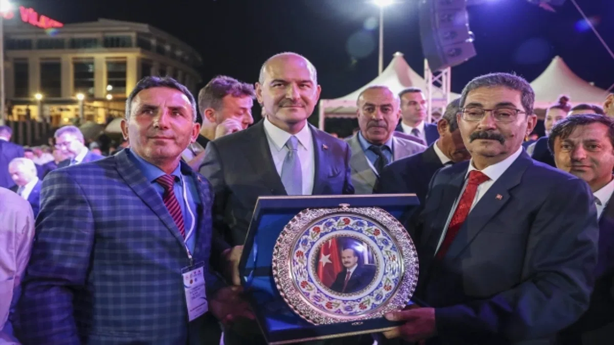 İçişleri Bakanı Soylu, "Türkiye Muhtarlarla El Ele" Projesi'nin kapanışına katıldı: