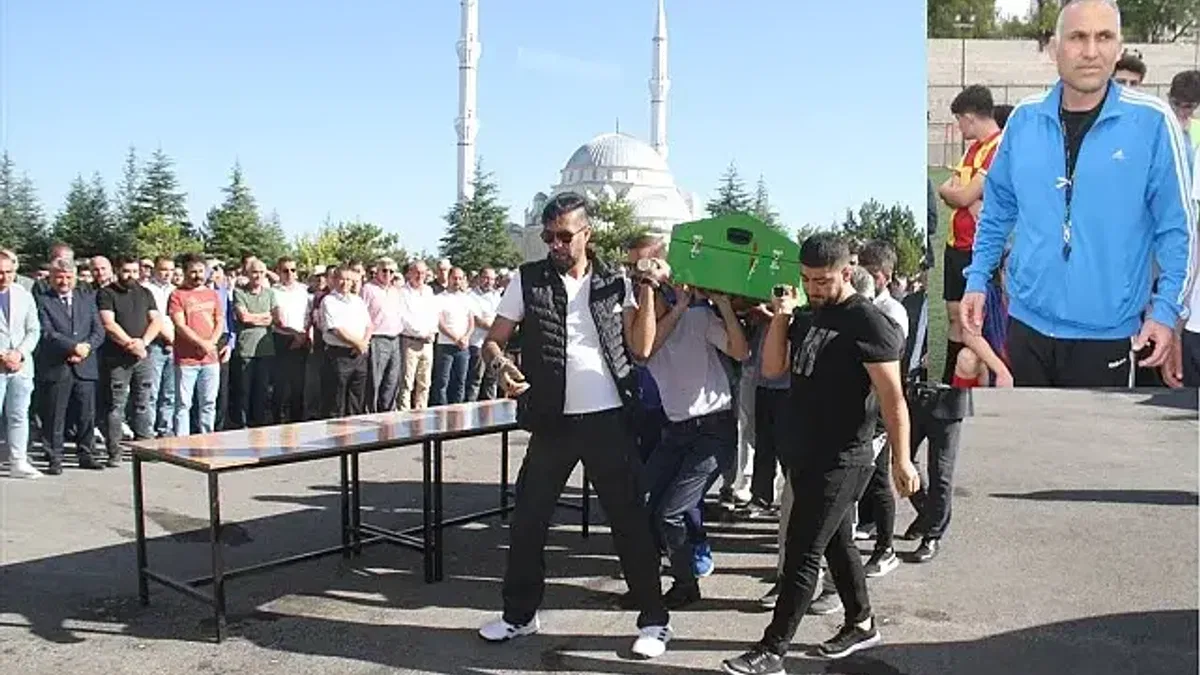 Geçirdiği kazadan 3,5 ay sonra hayatını kaybeden öğretmene hüzünlü veda