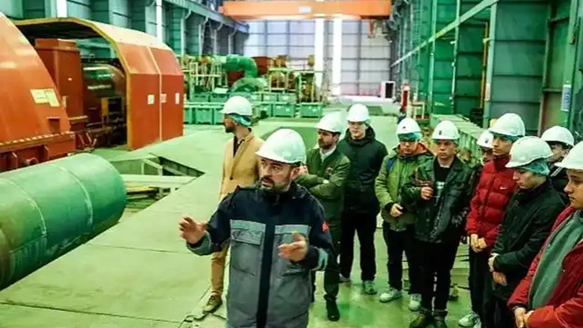 Enerjinin Yıldızları doğal gaz santralinde elektrik üretimini yerinde deneyimledi