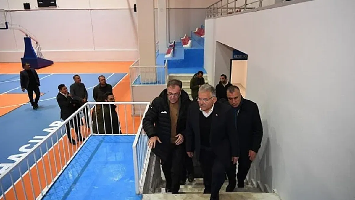 Memduh Büyükkılıç parkede şov yaptı