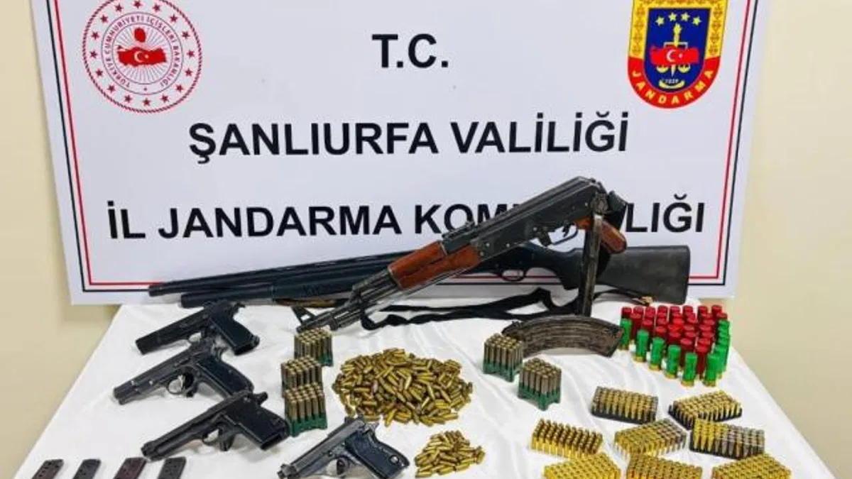 Jandarma'dan Şanlıurfa'da cephanelik gibi eve baskın!