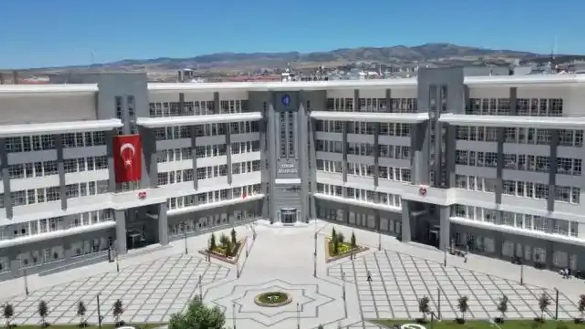 Çorum Belediyesi’nden YKS’ye girecek öğrencilere destek