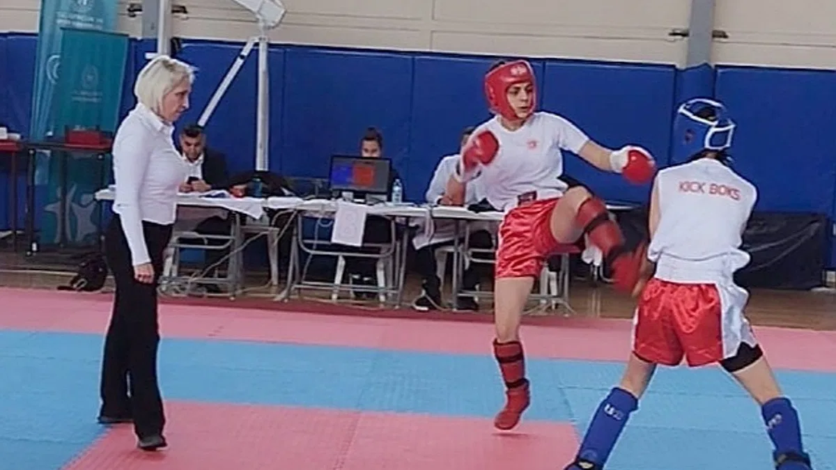 Bayraklı'nın sporcuları fark yarattı