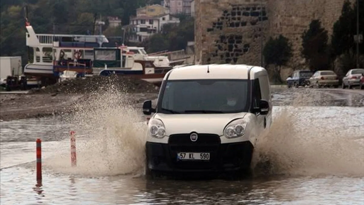 Doğu Karadeniz kıyıları ile Ordu çevresinde kuvvetli yağış bekleniyor