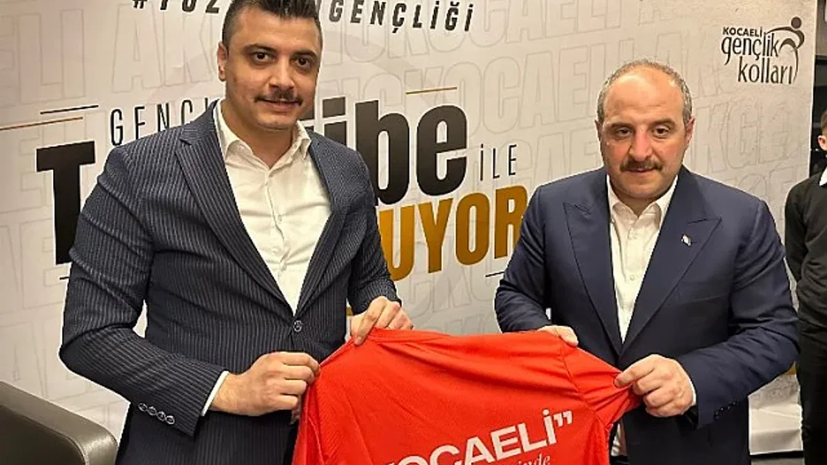 Bakan Varank'tan gençlerle tecrübe paylaşımı