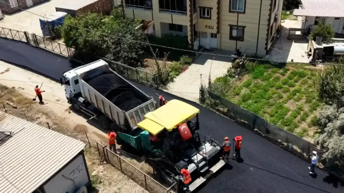 Mersin Büyükeceli’de yaşanan yol sorunu tarih oldu