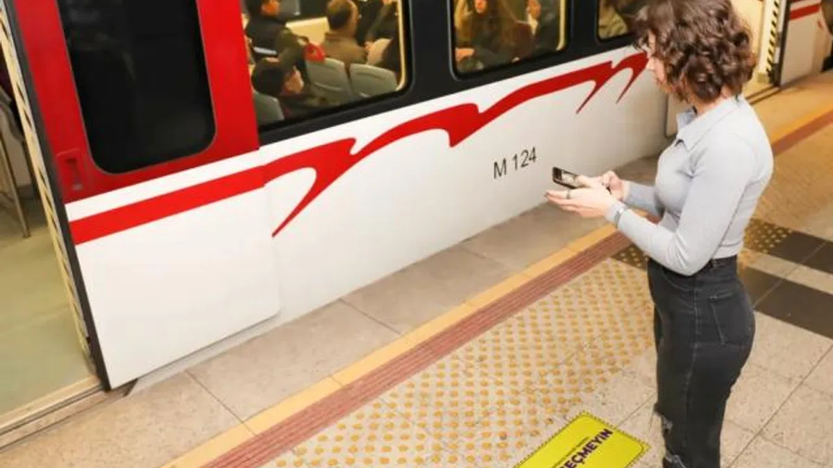 Narlıdere'den İzmir Metrosu'nda güçlü mesaj