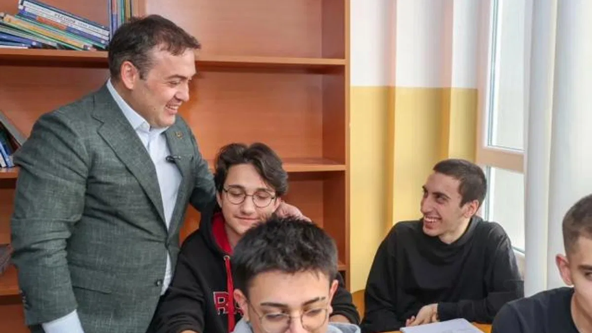 Bilecik'te Vali Sözer'den öğrencilere ziyaret