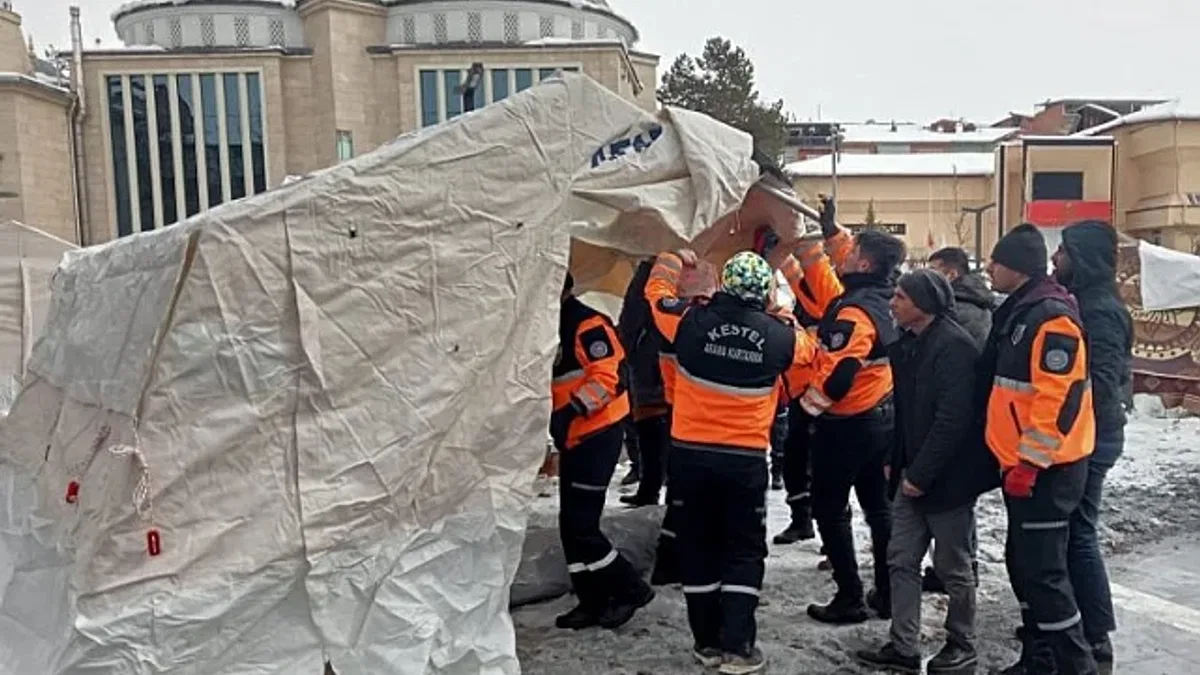 Bursa Kestel'in deprem bölgesine destekleri sürüyor