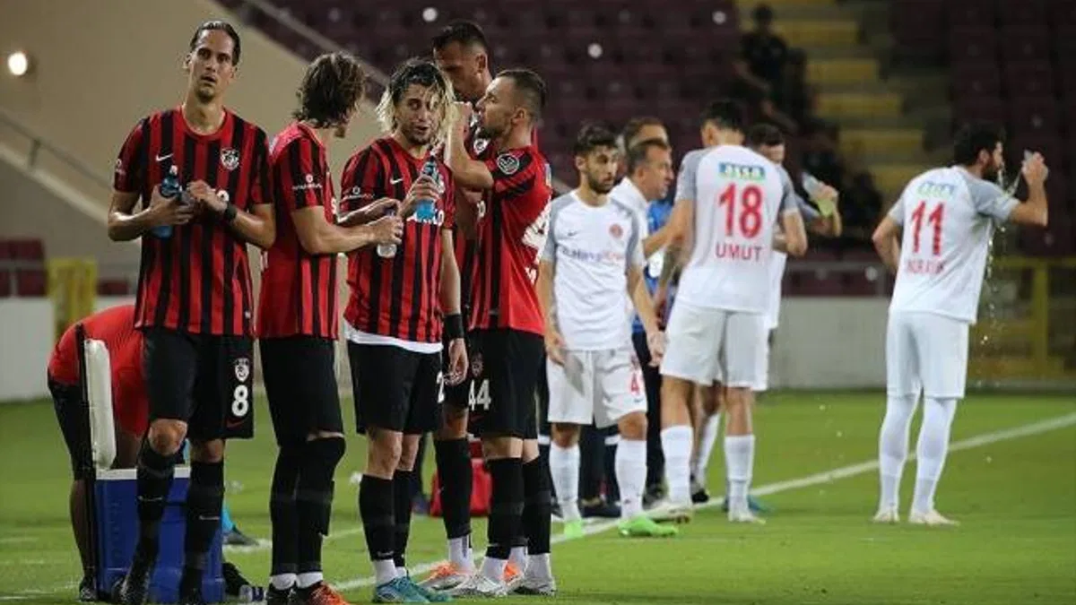 Gaziantep FK, son dakika gollerine engel olamıyor