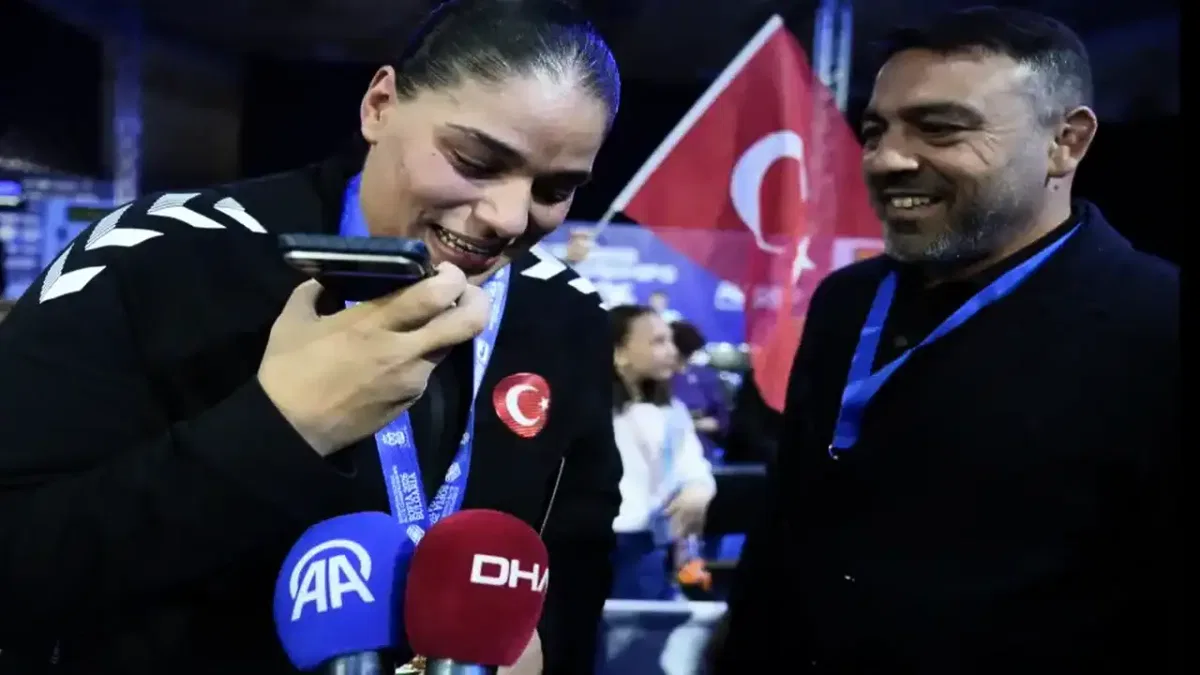 Erdoğan'dan Avrupa şampiyonu boksöre tebrik telefonu