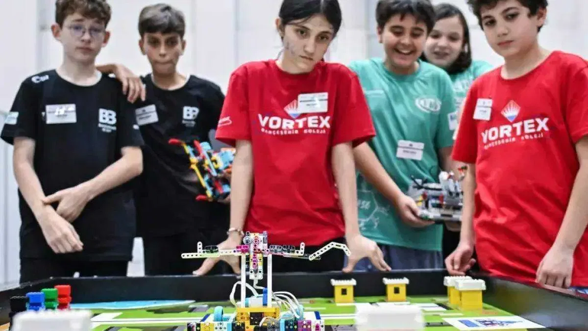 Dünya Robot Olimpiyatı Türkiye Finali’nde teknoloji ve yaratıcılık ortaya çıktı